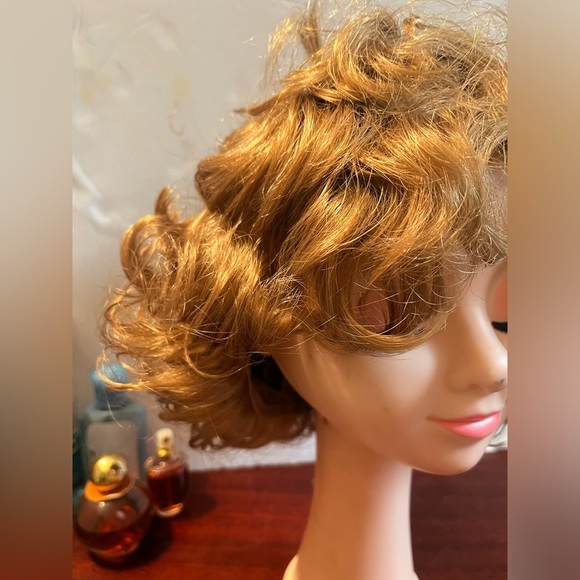 TEVIRON VINYON synthetic wig Curly Wig Gokden Blonde Cap - Picture 3 of 10